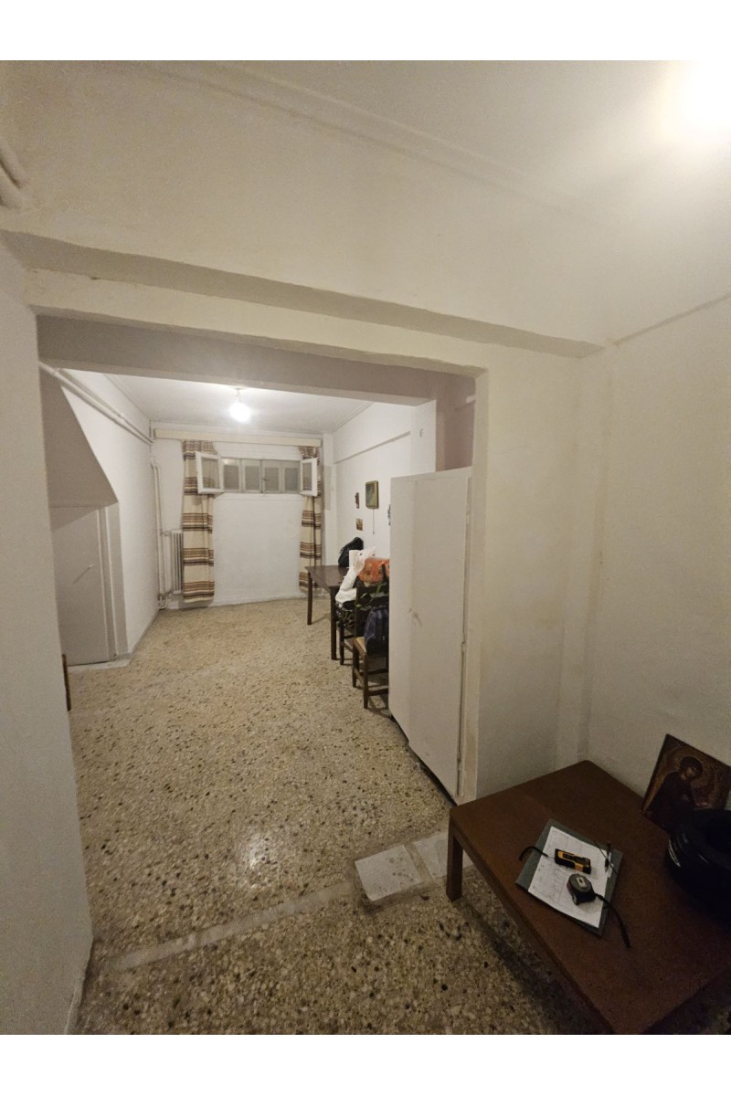 Καλλίπολη ημιυπόγειο 45τμ διαμπερές