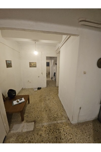 Καλλίπολη ημιυπόγειο 45τμ διαμπερές