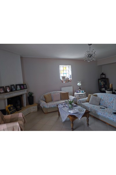 Κτίριο 800τ.μ. προς πώληση | Κύμη, Κύμη