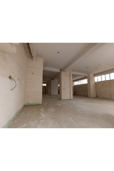 Ισόγειο κατάστημα 270m²
