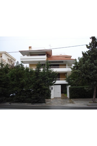 Μονοκατοικία επιφανείας 597m², σε οικόπεδο 647m²