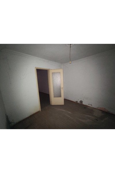 Πολυκατοικία 713 m² πλησίον Αποβάθρας Σταθμού Θεσσαλονίκης.