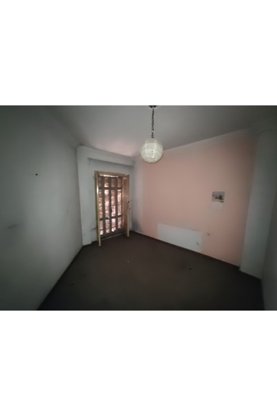 Πολυκατοικία 713 m² πλησίον Αποβάθρας Σταθμού Θεσσαλονίκης.