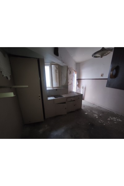 Πολυκατοικία 713 m² πλησίον Αποβάθρας Σταθμού Θεσσαλονίκης.