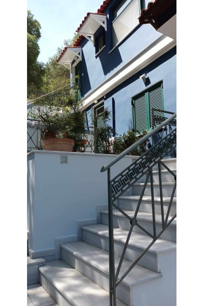 3όροφη Κατοικία στη θέση Ξένος - Σαλαμίνα 160m² 250.000