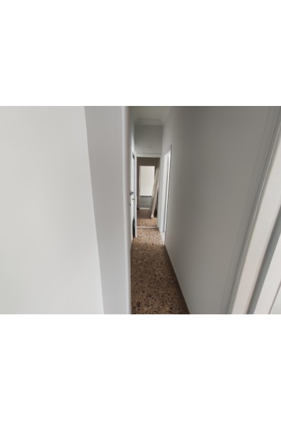 Οροφοδιαμέρισμα 90m² και δωμάτιο ταράτσας ιδιόκτητο