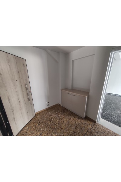 Οροφοδιαμέρισμα 90m² και δωμάτιο ταράτσας ιδιόκτητο