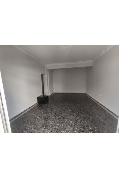 Οροφοδιαμέρισμα 90m² και δωμάτιο ταράτσας ιδιόκτητο