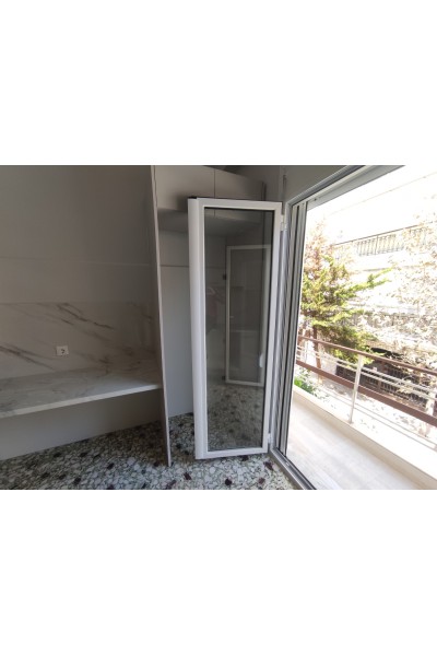 Οροφοδιαμέρισμα 90m² και δωμάτιο ταράτσας ιδιόκτητο