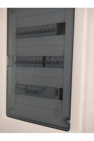 Οροφοδιαμέρισμα 90m² και δωμάτιο ταράτσας ιδιόκτητο