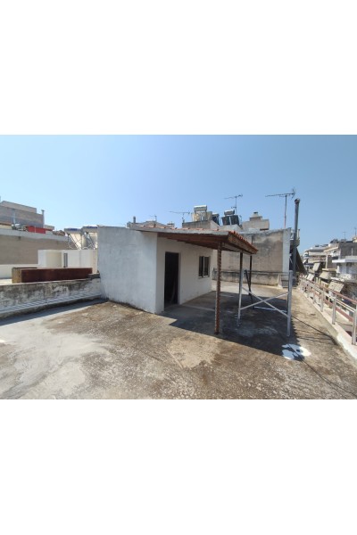 Οροφοδιαμέρισμα 90m² και δωμάτιο ταράτσας ιδιόκτητο