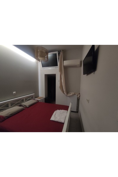 Ισόγειο διαμέρισμα 86m² Νίκαια (Μανιάτικα) Επιπλωμένο