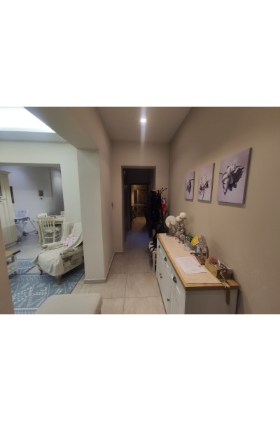 Ισόγειο διαμέρισμα 86m² Νίκαια (Μανιάτικα) Επιπλωμένο