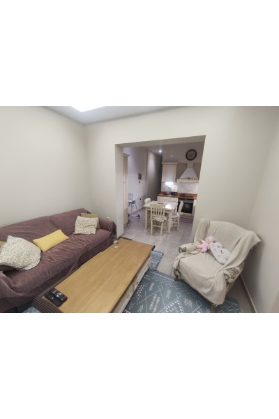 Ισόγειο διαμέρισμα 86m² Νίκαια (Μανιάτικα) Επιπλωμένο